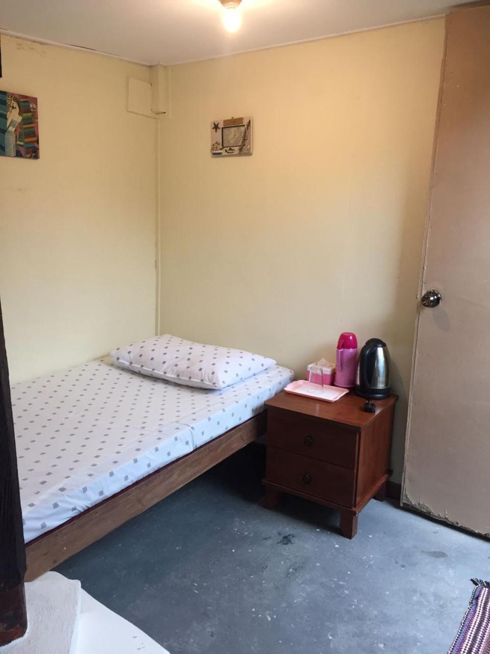 Kampong Kundassan Mile 36 Lodge חדר תמונה