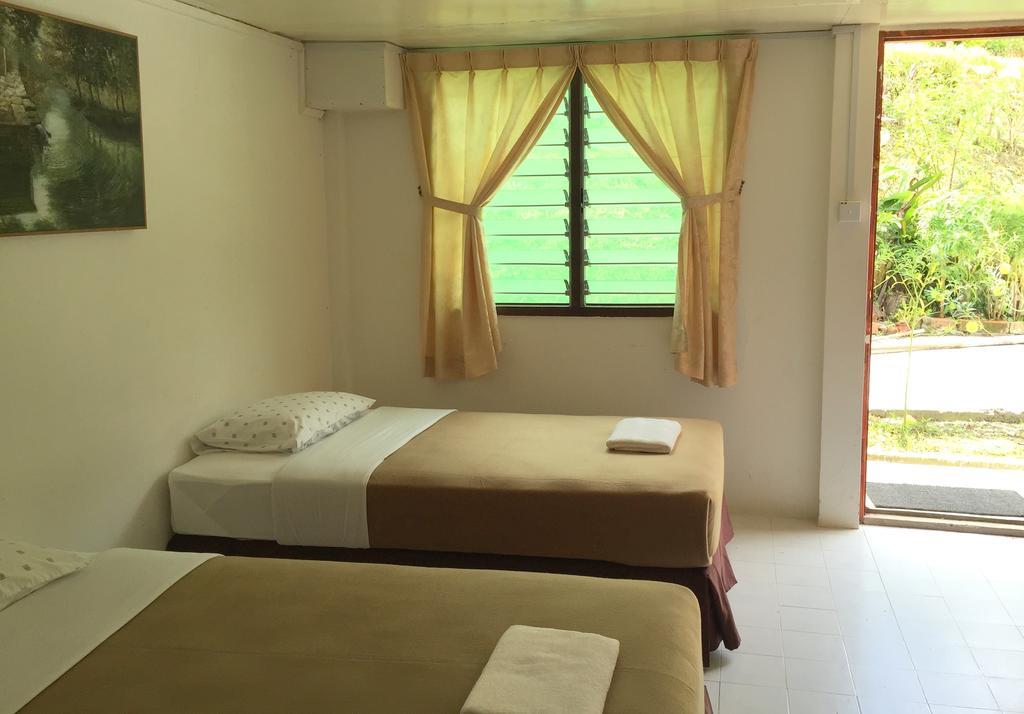 Kampong Kundassan Mile 36 Lodge מראה חיצוני תמונה