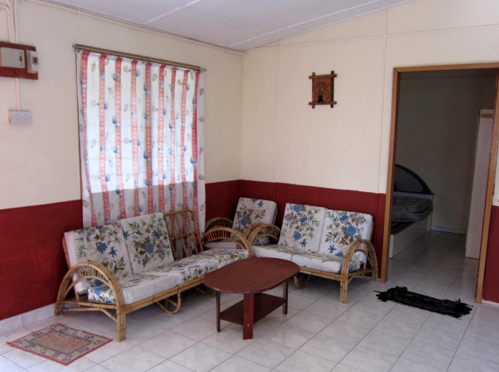 Kampong Kundassan Mile 36 Lodge מראה חיצוני תמונה