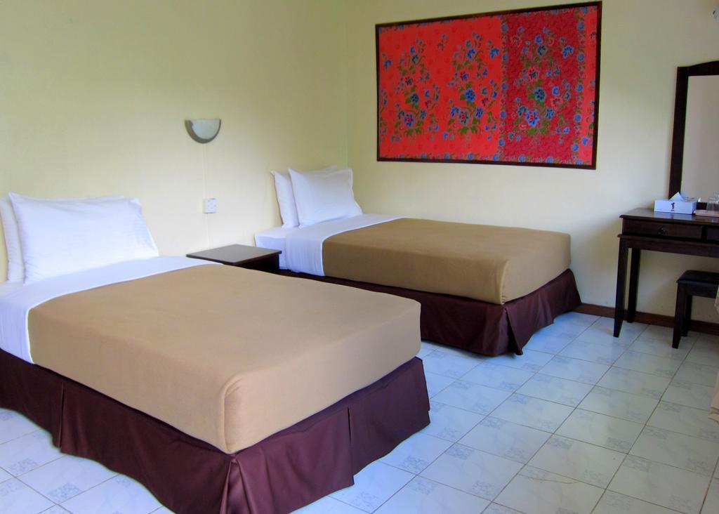 Kampong Kundassan Mile 36 Lodge מראה חיצוני תמונה
