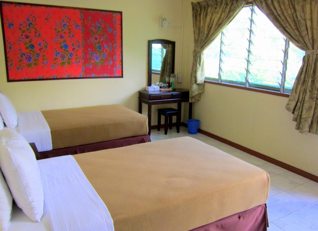 Kampong Kundassan Mile 36 Lodge מראה חיצוני תמונה
