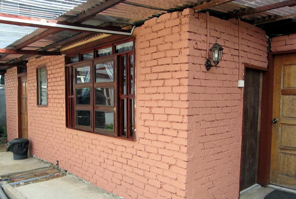 Kampong Kundassan Mile 36 Lodge מראה חיצוני תמונה