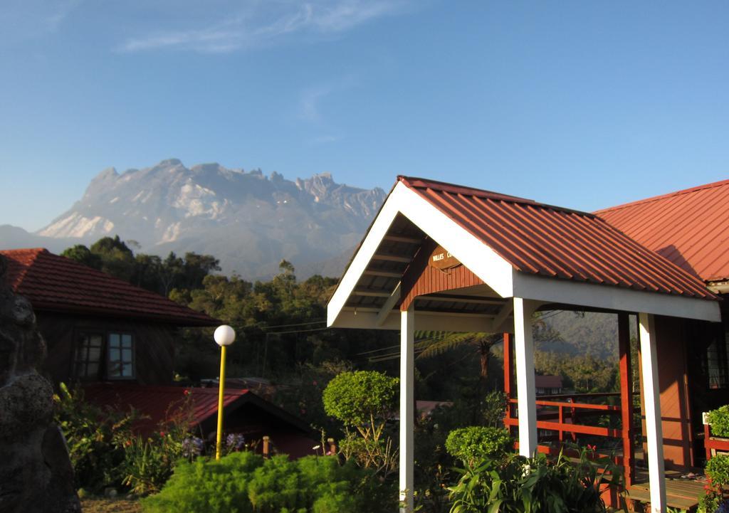 Kampong Kundassan Mile 36 Lodge מראה חיצוני תמונה