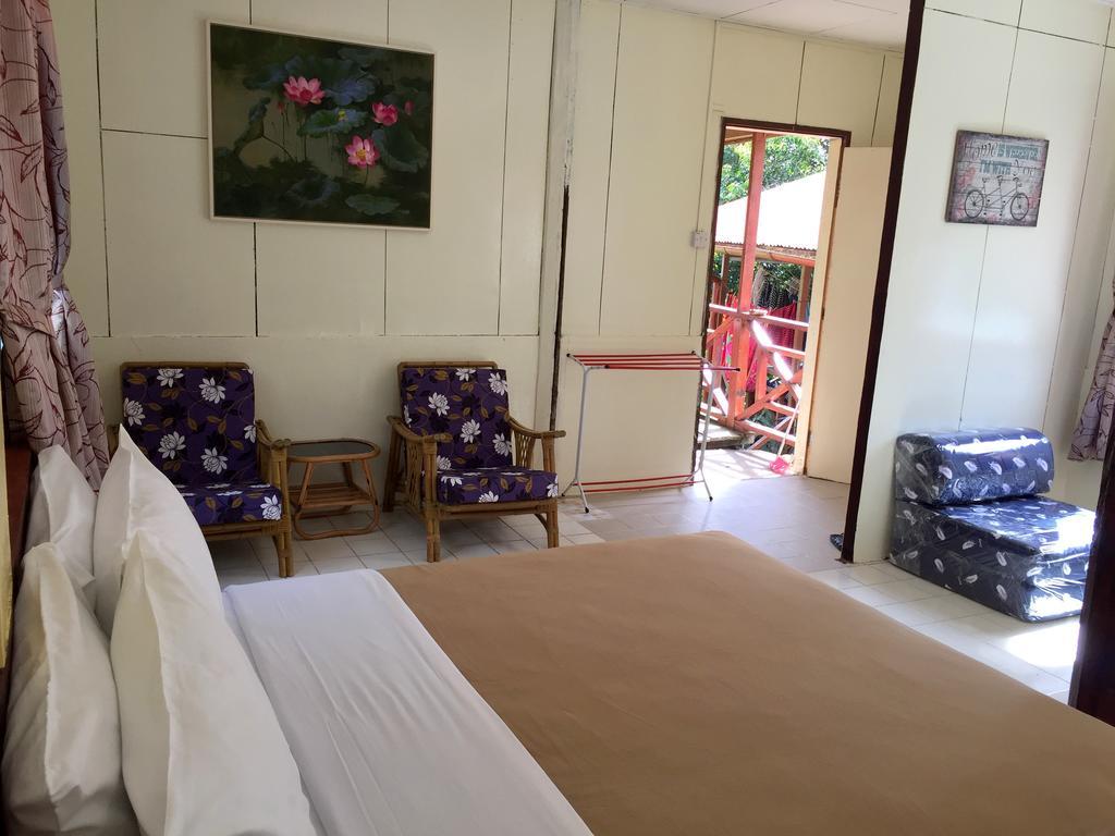 Kampong Kundassan Mile 36 Lodge מראה חיצוני תמונה