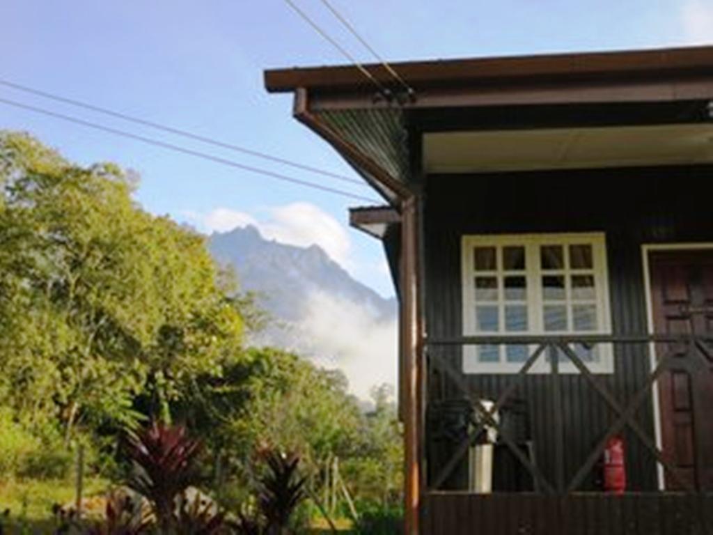 Kampong Kundassan Mile 36 Lodge מראה חיצוני תמונה