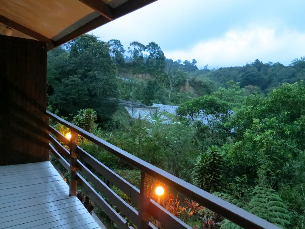 Kampong Kundassan Mile 36 Lodge מראה חיצוני תמונה