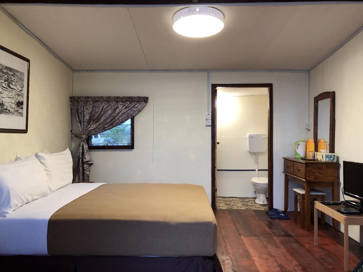Kampong Kundassan Mile 36 Lodge מראה חיצוני תמונה