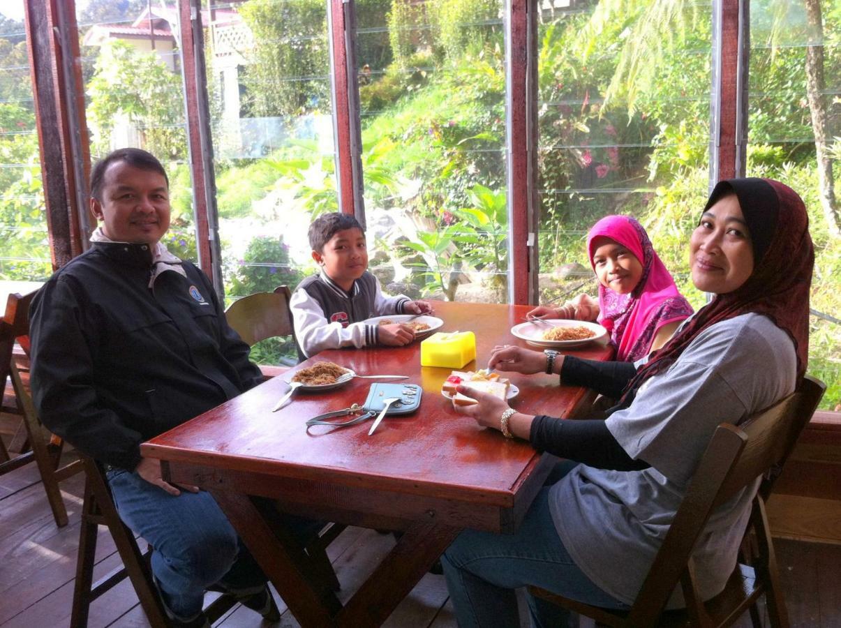 Kampong Kundassan Mile 36 Lodge מראה חיצוני תמונה